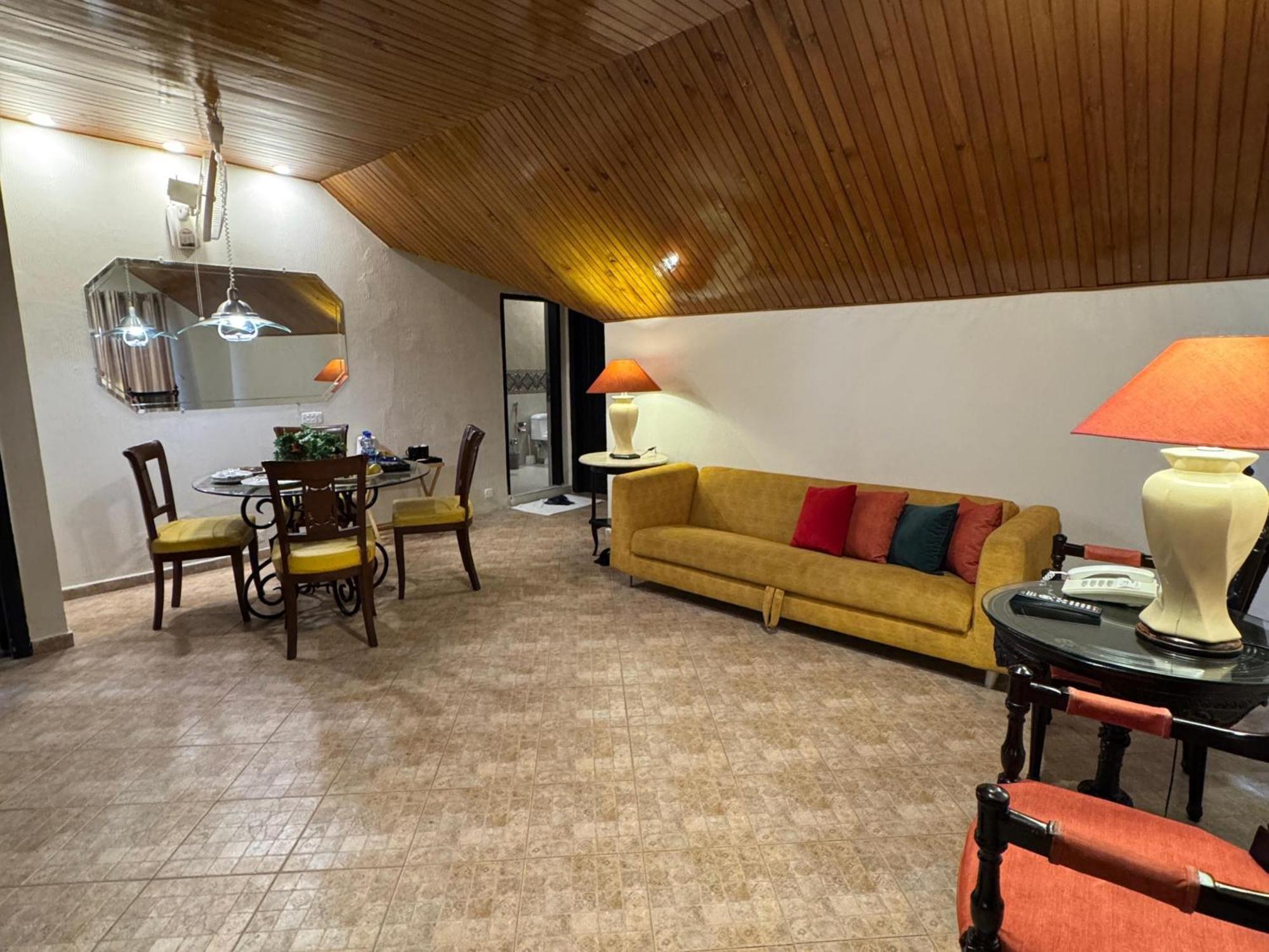 Maisonette Firhill Hotel & Resort เมอร์รี ภายนอก รูปภาพ